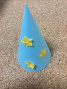 三角帽子の作り方 画用紙で 飾り付けのアイディアもご紹介