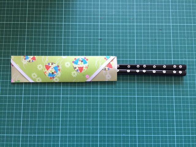 箸袋を折り紙で シンプルなものやお祝い用！鶴やハートなど簡単なもの紹介！
