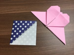 折り紙のしおりの折り方 三角とハートの簡単な作り方 かわいい 生活に役立つ説明書